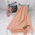 Effen perzik kleur kasjmier gevoel kwastjessjaal, zachte warme wintersjaal voor dames. - Rood Camel