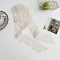 Französischer floraler Spitzen schmaler langer Schal Damen elegantes Halstuch Haarband. - Weiß