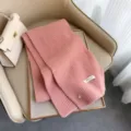 Rosa Merinowolle Strickschal, kuscheliger warmer Winter Mode Schal für Damen und Herren. - Rosa