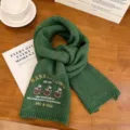Winter warm knit scarf in dark green featuring cute embroidered bear and stylish letter details. - Green