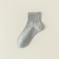 Damen einfarbige kurze Baumwollsocken hellgrau atmungsaktive Sommer Socken Freizeitsocken - Einheitsgröße / Hellgrau (1 Paar)