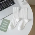 Damen einfarbige weisse mittlere Socken atmungsaktives Mesh Sommer dünn casual - Einheitsgröße / Weiß
