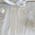 Transparente cremeweiße Wadenstrümpfe mit süßen Satin Schleifen, elegante Damen Sommersocken. - Einheitsgröße / Kleiner Schleifen-Stil / Creme