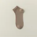 Herren einfarbige kurze Freizeit Socken in vielseitigem Khaki, bequemer atmungsaktiver Alltag. - Kaffeebraun