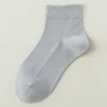 Kinder einfarbige graue Rippstrumpf Baumwolle atmungsaktiv Sommer Socken für Jungen Mädchen. - Größe M (3-5 Jahre) / Grau