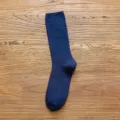 Damen einfarbige mittlere Baumwollsocken Freizeit bequeme Alltagskleidung dunkelblaue Strümpfe - Einheitsgröße / Flachschnitt-Stil / Blau