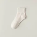 Einfarbige kurze Socken für Damen, atmungsaktives Baumwollmaterial, bequeme Freizeitkleidung. - Einheitsgröße / Hellkaffee