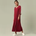 Elegante vestido largo burdeos de manga larga con detalles de contraste blancos para mujer. - HD01-Rojo