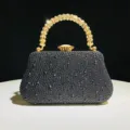 Εξαιρετική μαύρη τσάντα βραδινό clutch με λαμπερή χρυσή λαβή και μεταλλικό κούμπωμα. - 21*5*12.5CM / Μαύρο