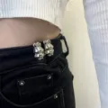 Silberne Cartoon Tier Taillenschnalle Detail, Metall Taille Verengung Clip für Hosen. - Taillenschnalle mit Schleife und Katze K0105
