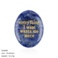 Pierre de paume en sodalite naturelle gravée de texte doré, cristal de méditation 35x45mm. - Pierre de Paume Sodalite