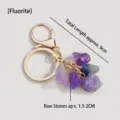 Natuurlijke fluoriet edelsteen sleutelhanger met legering ring, ruwe kristalen tas hanger voor. - Onregelmatige Ruwe Fluoriet / Lengte 9cm (Steen 1.5-2cm)