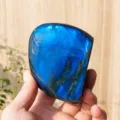 Natürlicher Kristall blauer Labradorit Freiform Rohstein Mineralspektrum für Büro Heimdekor. - Unregelmäßig 350-400g