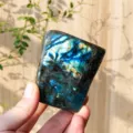 Natürlicher blauer Labradorit Freiform Kristall Roher Stein Mineral Exemplar für Zuhause - Unregelmäßig 200-250g