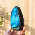 Natuerlicher Kristall blauer Labradorit Freiform Rohstein Mineral fuer Heim Deko. - Unregelmäßig 600-650g