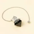 Schwarzer Kristall Diamant Form Pendel Anhänger mit Lebensbaum Design und Silberkette. - Obsidian