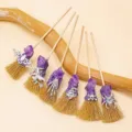 Mini escoba de bruja de Halloween de amatista natural con amuletos variados y mango de madera. - Estilo de Pegamento Caliente Púrpura / Juego de 6
