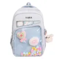 Mochila escolar azul claro de estilo japonés con bolsillo ita transparente y bonitos dijes de felpa. - Azul
