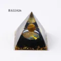 Harz Kristall Pyramide Ornament mit Lebensbaum Design und schwarzen Steinen Dekoration. - Obsidian Tigerauge Kugel Und Kunst Goldener Baum Stil (BALL026)