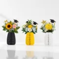 Set di decorazione per vasi a nido d'ape per feste di laurea con fiori artificiali. - Set di 3 pezzi