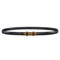 Schlichter schwarzer Ledergürtel mit elegantem, vintage-goldfarbenem Doppelring-Schnallendesign. - 100cm / Schwarz