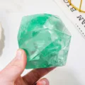 Piedra bruta de cristal de fluorita verde natural pulida geométrica decoración - 100-200g