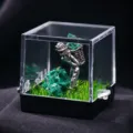 Ornamento di micro paesaggio minatore di malachite naturale campione minerale di pietra grezza - Minatore con Zaino (Malachite)