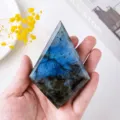 Natural labradorite kite shaped crystal gemstone blue flash palm stone home decor piece - Labradorite Geometry / Approx. 7-8cm