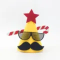 Mini Kinder Weihnachtshut Party Dekoration, gelber Kegelhut mit Stern, Brille und Bart. - Schwarzer Schnurrbart auf gelbem Hintergrund