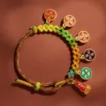 Tibetischer handgeflochtener bunter Seilarmband mit Vintage buddhistischen Anhängern Charms. - Fünf Reichtumsgötter Wutaishan Stil