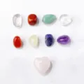 Set di pietre burattate in cristallo naturale, pietre chakra lucidate colorate e cuore di quarzo rosa. - Set di Pietre Colorate e Cuore di Quarzo Rosa