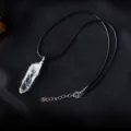 Collana con ciondolo in cristallo di quarzo trasparente con cordino nero e catena. - Ciondolo a Colonna di Cristallo Esagonale