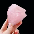 Variante di pietra grezza di quarzo rosa naturale, campione di cristallo per arredamento. - Singolo Circa 700-900g