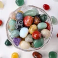 Natural mixed crystal tumbled stones decorative healing stones for aquarium decor and vase - Multicolor Crystal Stones (Mixed Materials) / 1kg Pack