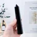 Φυσική μαύρη οψιανή κρύσταλλο στήλη εξάγωνο πύργος θεραπευτική πέτρα διακόσμηση σπιτιού - Οψιδιανός / Περίπου 15-17cm