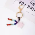 Natürlicher Kristall Stern Schlüsselanhänger mit 7 Chakra Perlen, schöne Taschen Dekoration. - Rosenquarz Stern