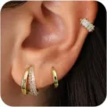 Boucles d'oreilles créoles et earcuffs en laiton plaqué or avec zircons pour femmes chic mode - e2103 Or Oreille Unique / 14k / Lot de 4