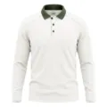 Vista detallada del cuello acanalado verde oscuro y la botonadura frontal de la camisa. - S / Tops / Blanco