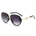 Gafas de sol mujer negro degradado con patillas elegantes trébol de metal dorado elegante - Montura Negra Lente Gris Degradado