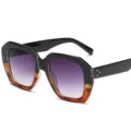 Schicke Oversize Sonnenbrille mit geometrischem Rahmen und modischen Farbverlaufgläsern. - Schwarz Tortoise Rahmen Farbverlauf Grau Gläser
