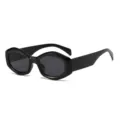 Schicke unregelmäßige kleine ovale Sonnenbrille Damen Herren Mode schwarze PC Sonnenbrille - Glänzend Schwarzer Rahmen Graue Gläser
