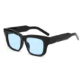 Modische retro sonnenbrille mit dickem rahmen und hellblauen gläsern für den täglichen stil - Schwarzer Rahmen Blaue Gläser