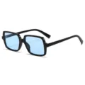 Trendige schwarze quadratische Sonnenbrille mit hellblauen Gläsern, Vintage UV-Schutz. - Schwarzer Rahmen Blaue Gläser