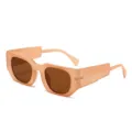 Modische transparente Sonnenbrille mit breiten Bügeln und unregelmäßigem quadratischem Rahmen. - Hellbrauner Rahmen Braune Gläser