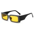 Modische Strass-Sonnenbrille fuer Damen, schwarzer Rahmen mit auffaelligen gelben Glaesern. - Schwarzer Rahmen Gelbe Gläser