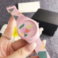 Detail montre geometrique silicone rose, montre quartz de loisir minimalist mode quotidienne. - Rose