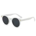 Weiße Sonnenbrille mit rundem Rahmen, schwarzen Gläsern und goldenen Nieten für Sie. - Weißer Rahmen Graue Gläser