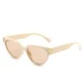 Beige Cat-Eye Sonnenbrille für Damen, trendige UV-Schutz Brille mit goldenen Tempeldetails. - Cremeweißer Rahmen / Teebraune Gläser