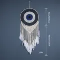 Gran atrapasueños de macramé con ojo turco, plumas blancas y cuentas de madera. - 9438A