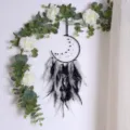 Acchiappasogni luna artigianale con piume nere e bianche, decorazione da parete boho per camera. - 9114 Nero